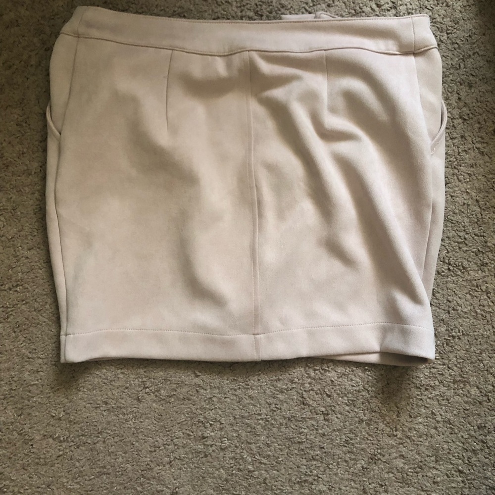 Suede Zip Up Skirt - Picture 4 of 6
